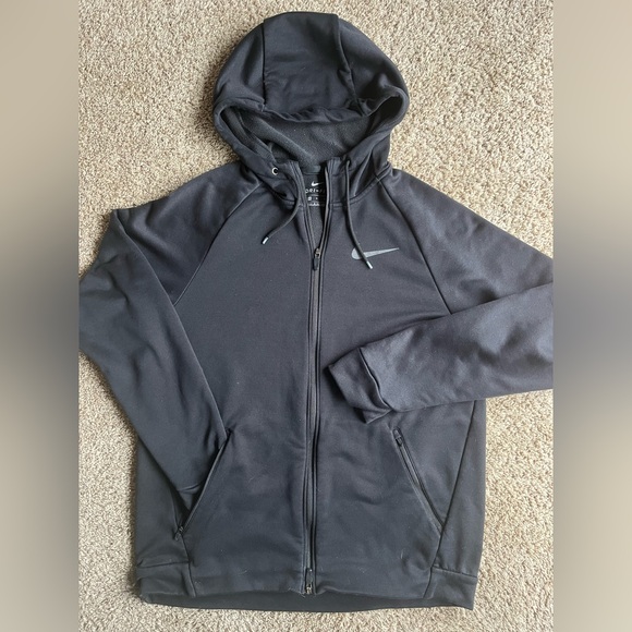 Nike Other - Men’s Nike Hoodie Size with side zip pockets L